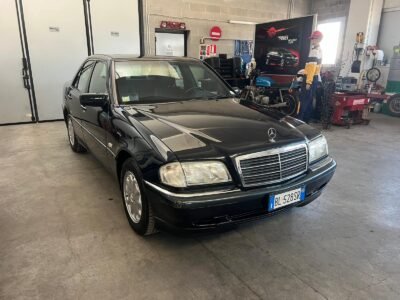 2000 MERCEDES C180