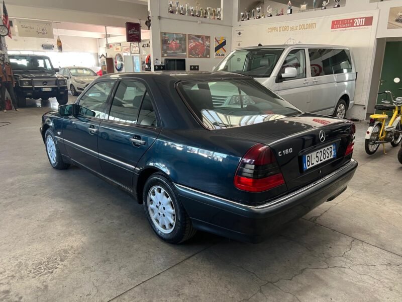 2000 MERCEDES C180