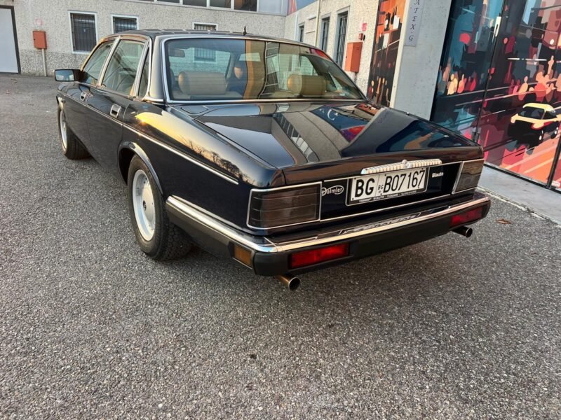 1990 DAIMLER XJ40