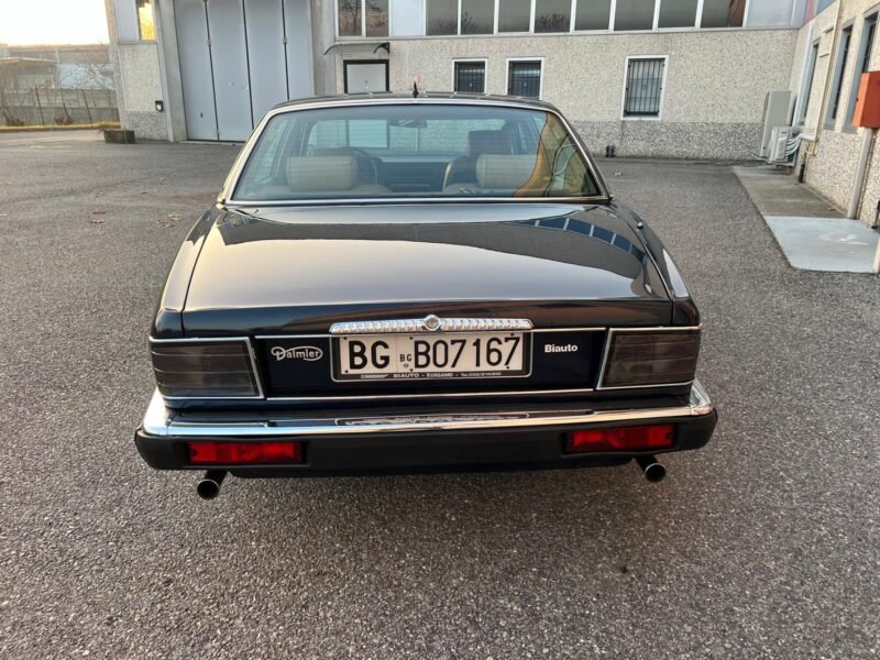 1990 DAIMLER XJ40