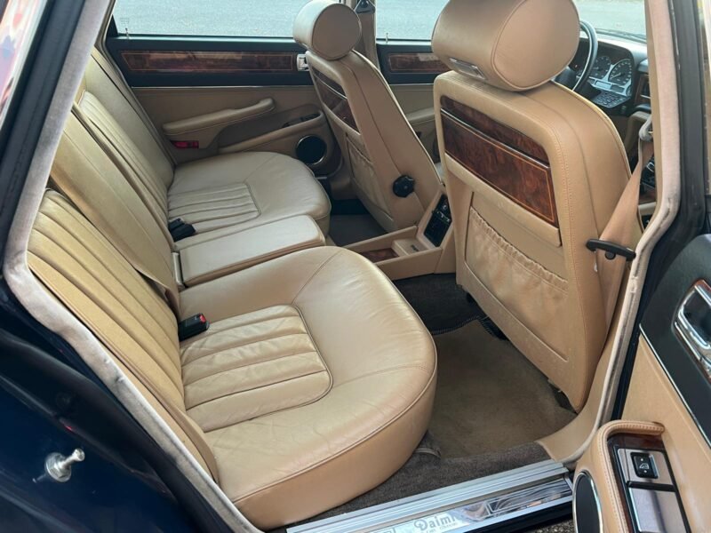 1990 DAIMLER XJ40