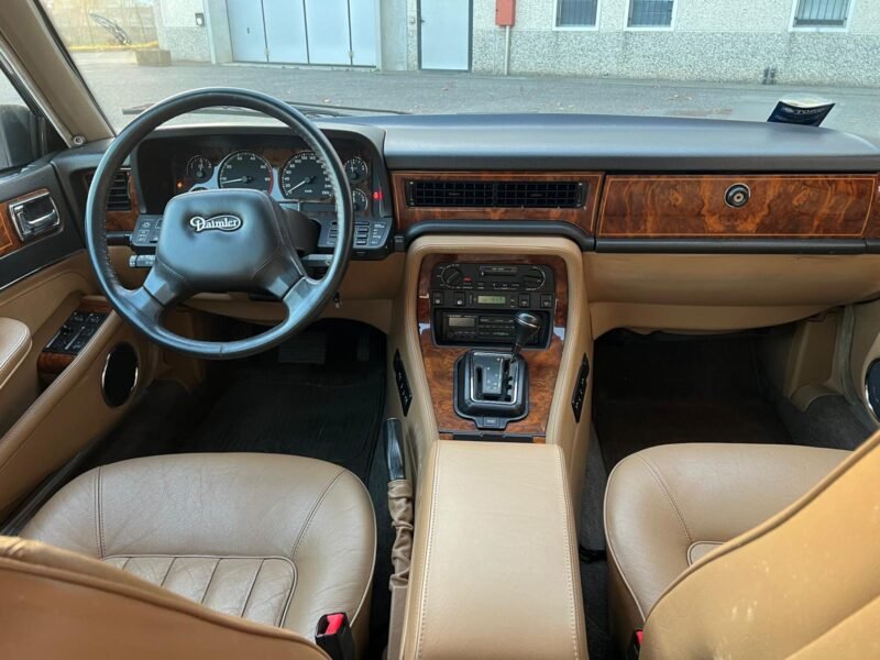 1990 DAIMLER XJ40