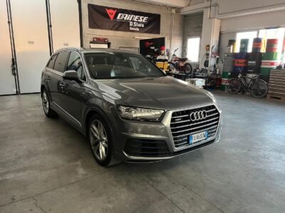 2015 AUDI Q7